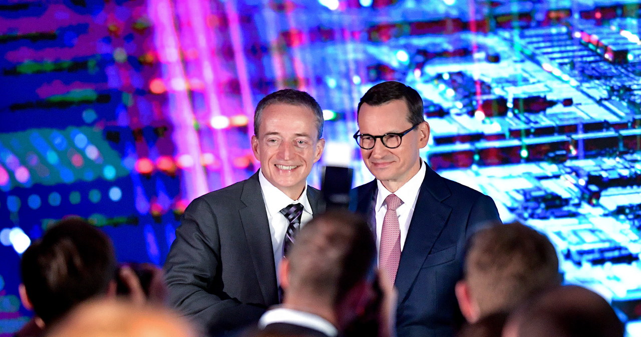 Intel zainwestuje w Polsce miliardy. Na zdjęciu premier Mateusz Morawiecki (P) oraz CEO Intela Pat Gelsinger (L) /Sebastian Borowski /PAP