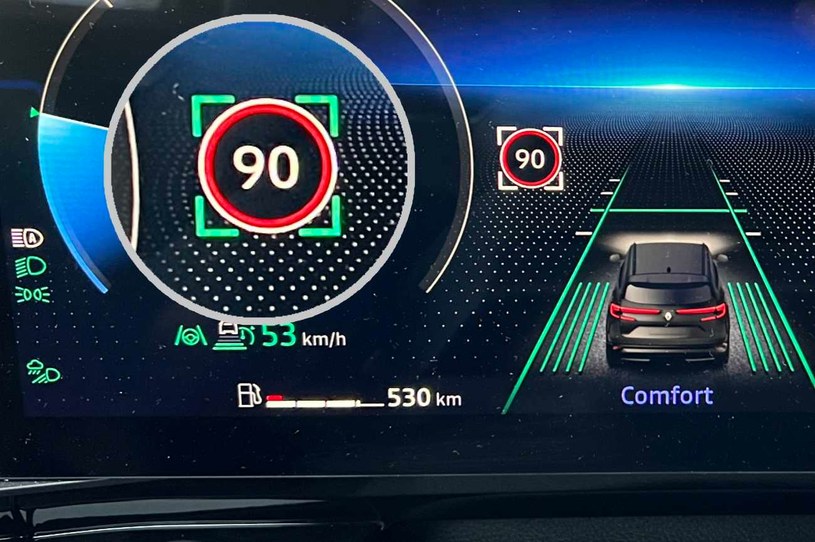 Inteligentny tempomat Renault pomaga w dostosowaniu prędkości do znaków /INTERIA.PL