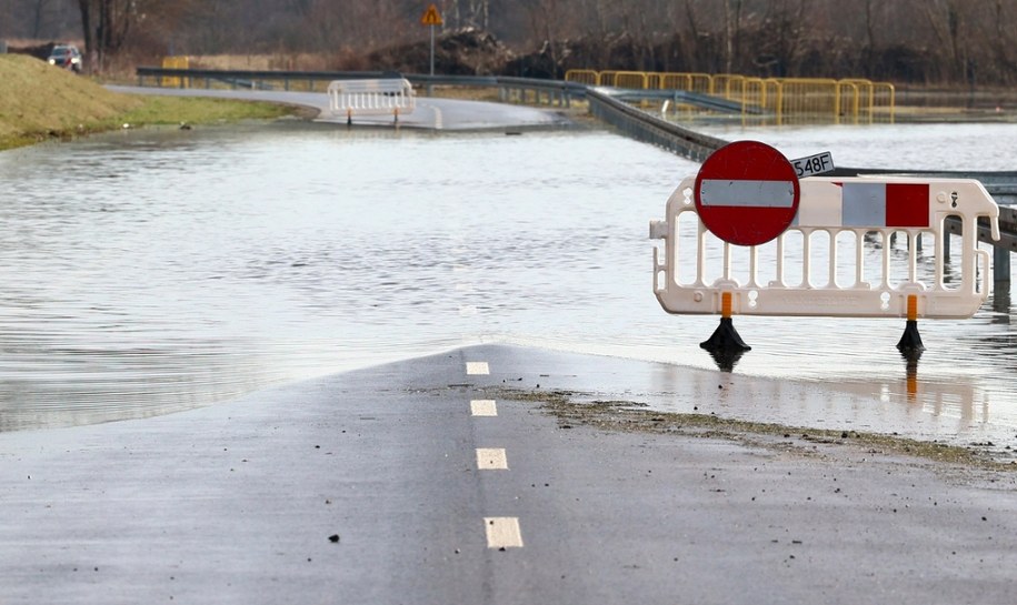 Ulewne deszcze nad Polską. Zalania i podtopienia