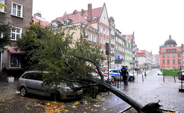 Intensywne opady deszczu: Przekroczone stany alarmowe na rzekach, ponad 5 tys. interwencji strażaków