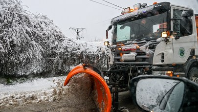 Intensywne opady śniegu niemal w całej Polsce. IMGW ostrzega