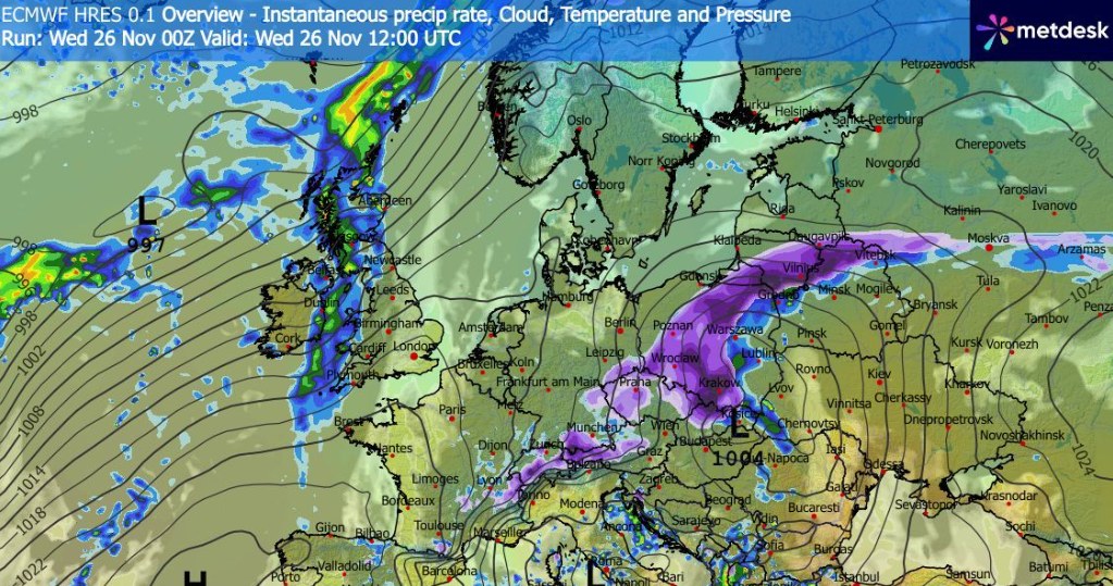 Intensywne opady śniegu spodziewane są od godzin południowych i wieczorem na terenach od południowego zachodu przez centrum po północny wschód /WXCharts /