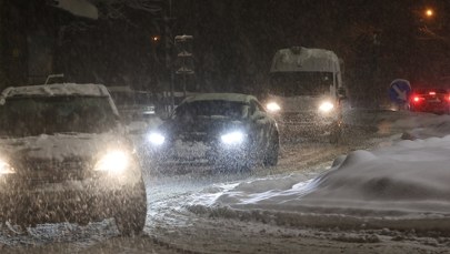 Intensywne opady śniegu. Utrudnienia na zakopiance 