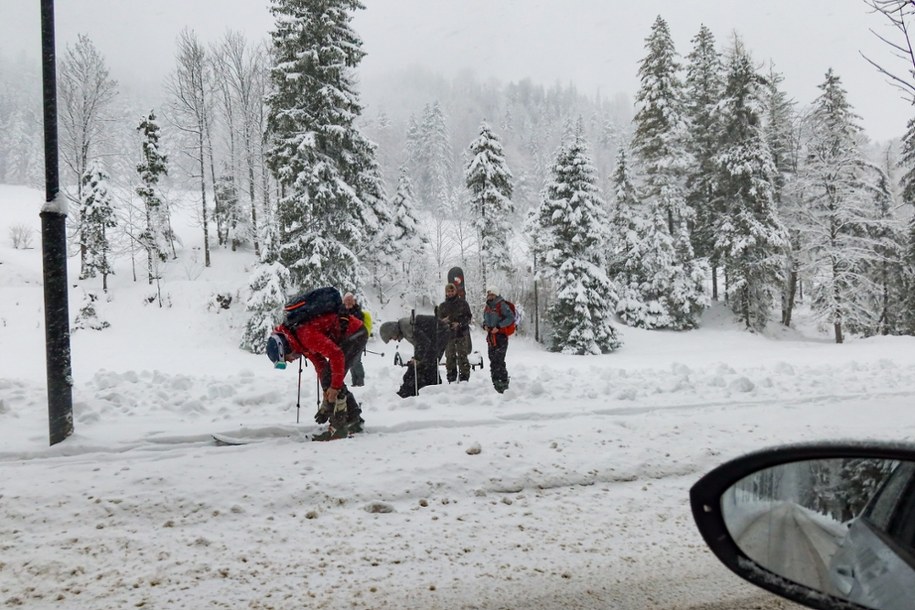 Intensywne opady śniegu w Zakopanem, 27 marca 2026 /Józef Niedziałek /PAP