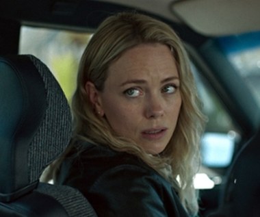 Intensywny i mroczny kryminał skandynawski. Zagłębia się w półświatek lat 90.