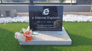 Internet Explorer pochowany. Przeglądarka doczekała się wyjątkowego pożegnania