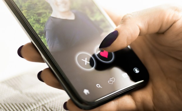 Internetowe znajomości zakończone szantażem. Kilkudziesięciu poszkodowanych