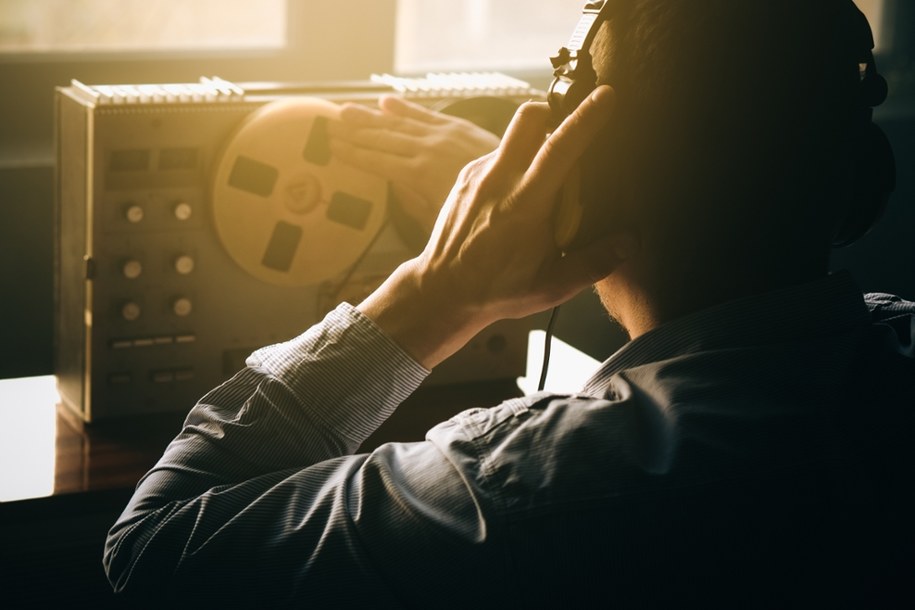 Interpol: 20 zatrzymanych w 12 krajach w operacji wymierzonej w pornografię dziecięcą; zdj. poglądowe /Shutterstock