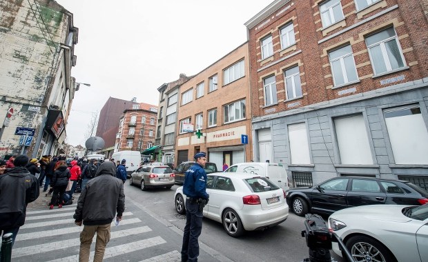 Interpol alarmuje: Wspólnicy Salaha Abdeslama mogą próbować uciekać z Europy