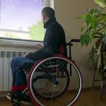 "Interwencja": Po wypadku przestał chodzić. Na rentę i odszkodowanie czeka już sześć lat!