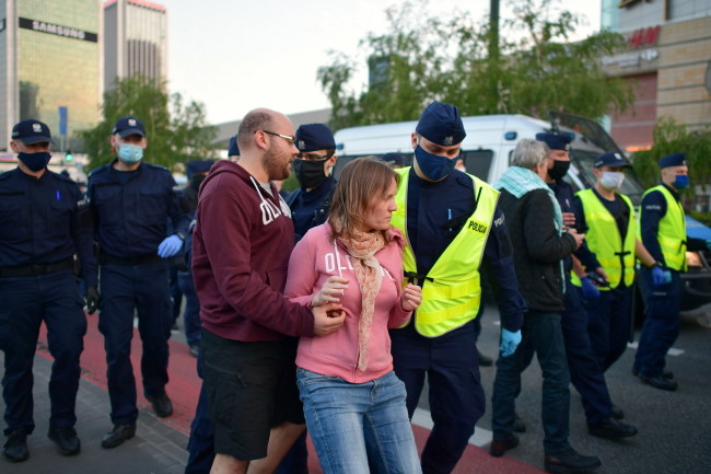 Interwencja policji w czasie protestu / 	Marcin Obara  /PAP