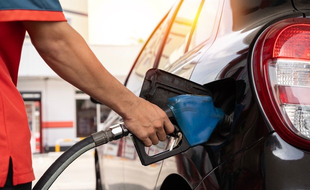 Interwencja rządu na rynku paliw? Stanowcza odpowiedź Polaków 