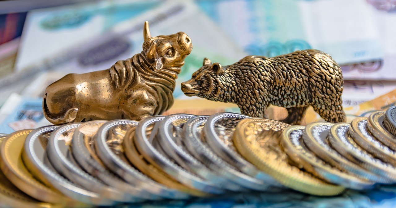 Inwestorzy będą wybierać między dolarem a złotem i srebrem (zdj. ilustracyjne) /123RF/PICSEL