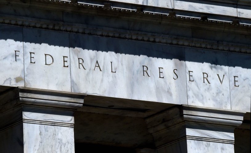 Inwestorzy czują się rozczarowani po środowych komentarzach szefa Fed który wskazał na niepewność co do ożywienia gospodarczego w USA /AFP