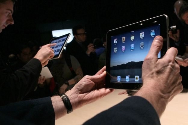 iPad - czy doczekamy się jego następcy? Prawdopodobnie tak /AFP