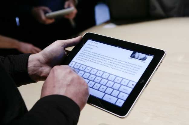 iPad produkcji Apple - zapewne dzięki niemu dotykowa nawigacja stanie się jeszcze popularniejsza /AFP
