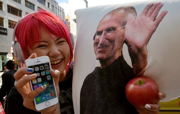 iPhone 5s cieszy się ogromną popularnością /AFP