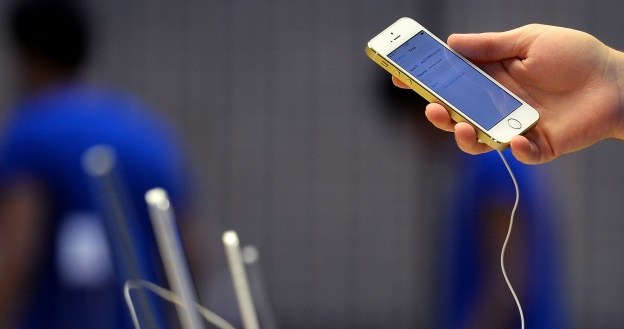 iPhone 6 będzie większy od poprzednika. Ale o ile? /AFP