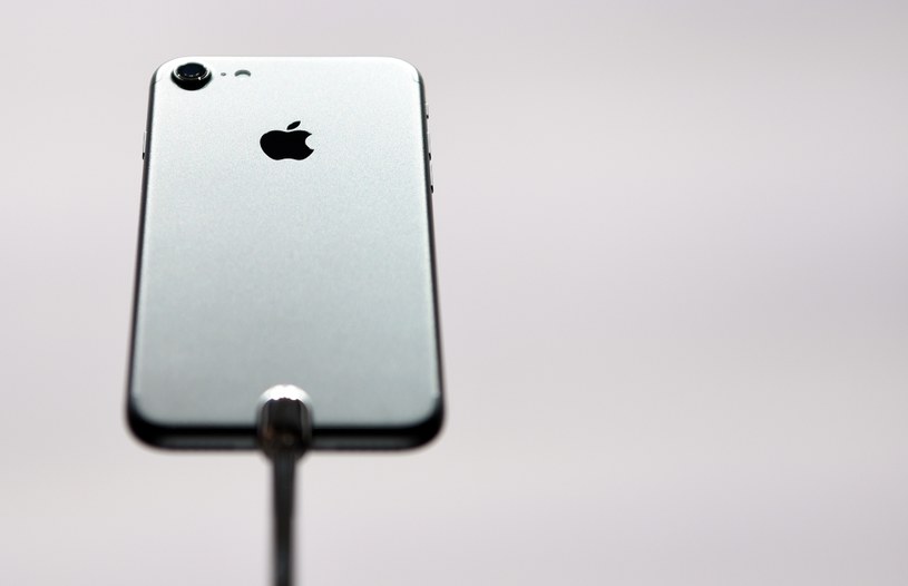 iPhone 8 ma być przełomowym modelem pod wieloma względami /AFP