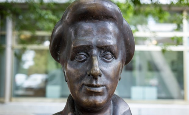 ​IPN kontra Zamość. Ostry spór o Różę Luksemburg