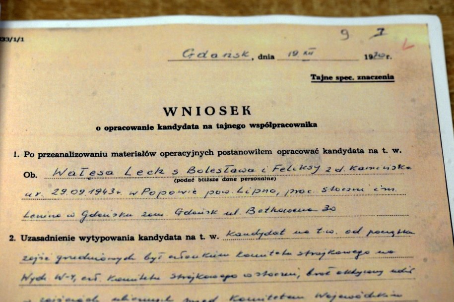 IPN udostępnił akta TW "Bolka" /Jacek Turczyk /PAP