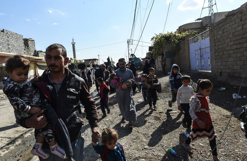 Irackie siły rządowe odbijają kolejne miejscowości z rąk islamistów /AFP