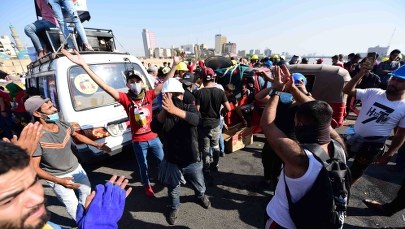 Irak: Ostra amunicja i gaz łzawiący przeciwko demonstrantom