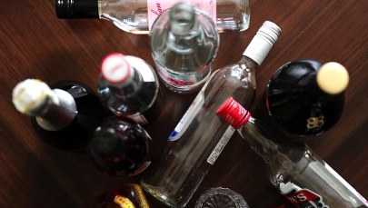 Iran: Aresztowano 230 osób na imprezach tanecznych z alkoholem