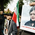 Iran: Coraz więcej protestów po śmierci 22-letniej Mahsy Amini