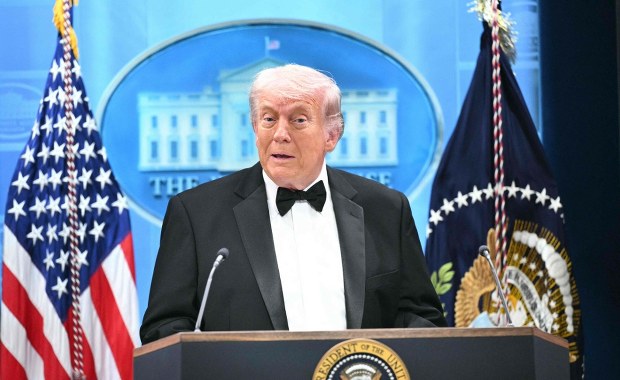 Iran miał poprosić USA, by otwarli cieśninę Ormuz. Przynajmniej tak twierdzi Trump
