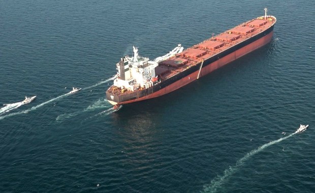 Iran nie ustąpi. Cieśnina Ormuz pozostanie zamknięta