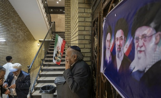 Iran: Pezeszkian nakazał zniesienie blokady internetu
