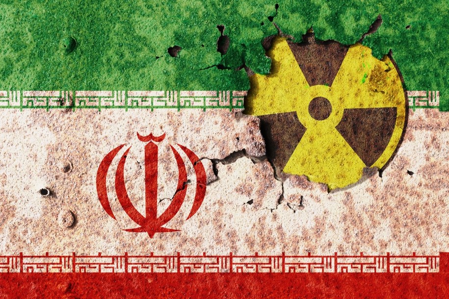 Iran zawiesza współpracę z Międzynarodową Agencją Energii Atomowej. Napięcia wokół programu nuklearnego rosną /Shutterstock