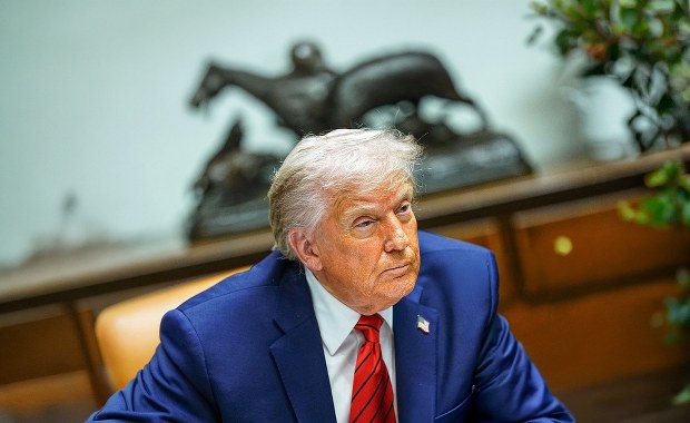 Iran złamany drugiego dnia wojny? Donald Trump ogłasza