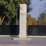 Irańscy celnicy "zatrzymali" polskie pomniki. Mają one upamiętnić armię Andersa