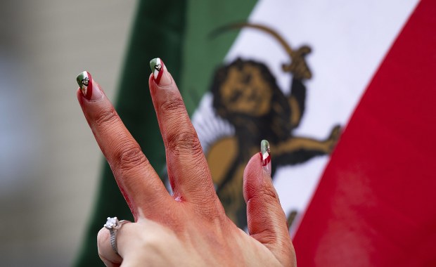 Irański piłkarz Amir Nasr-Azadani skazany na karę śmierci. Ma zostać publicznie powieszony