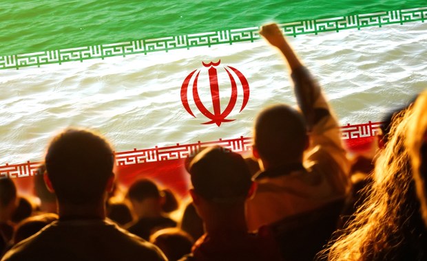 Irańskie elity szukają schronienia we Francji i Rosji. Upadek reżimu coraz bliżej?