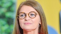 Irena Kamińska-Radomska gorzko o zdejmowaniu butów w pociągu: BURACTWO