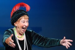 Irena Kwiatkowska – legenda filmu, teatru i kabaretu na scenie