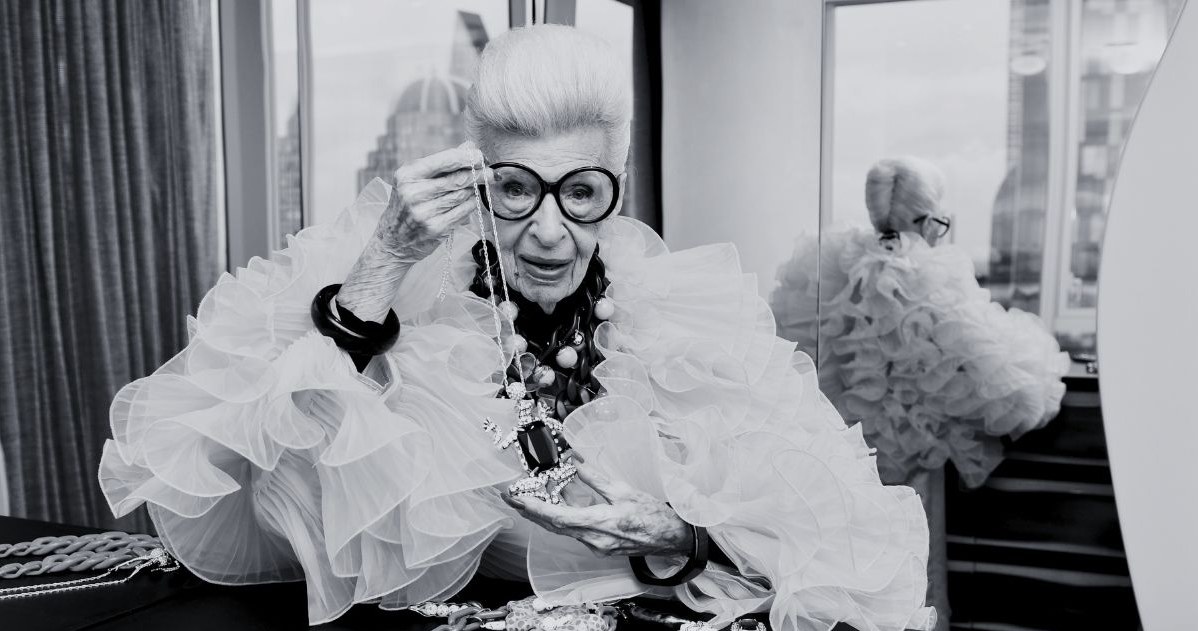 Iris Apfel była wyjątkową ikoną świata mody /Noan Galai /Getty Images