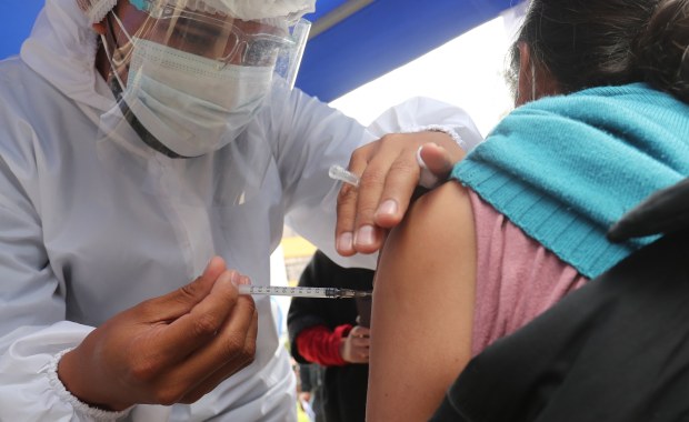 Irlandia zmienia zasady wjazdu dla zaszczepionych