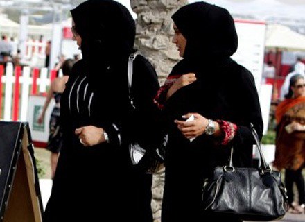Islamskie kobiety mogą jedynie dać wyraz woli rozstania się z mężem /AFP