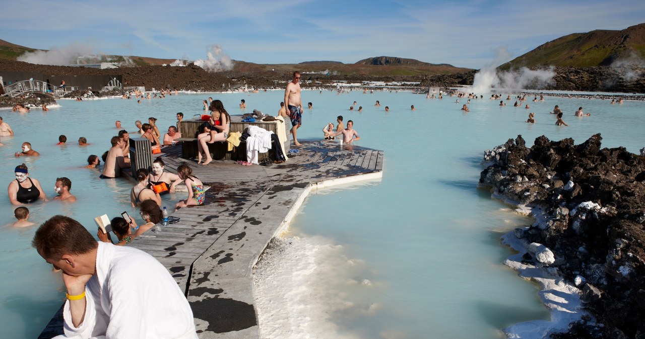 Islandia ma bogate złoża termalne /123RF/PICSEL