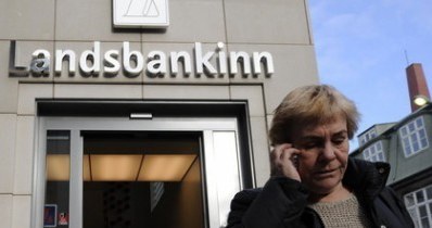 Islandia odda za swój bank 2,3 mld funtów z 5,5-proc. odsetkami /AFP