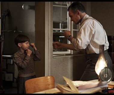 Ivan Trojan (P) w filmie "W cieniu"