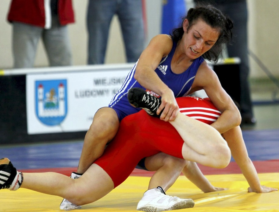 Iwona Matkowska (niebieski kostium) / 	Lech Muszyński    /PAP