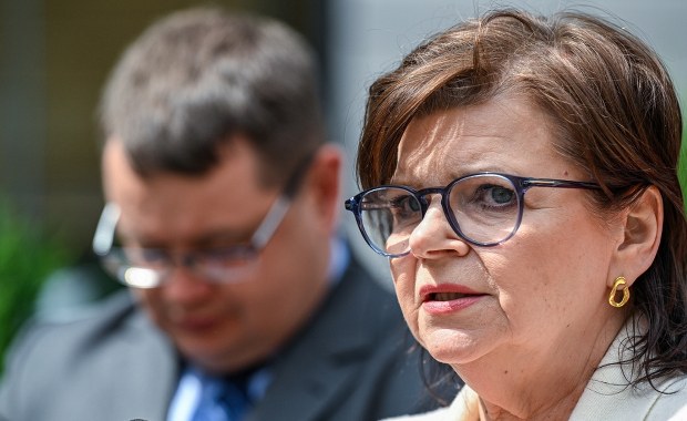 Izabela Leszczyna chce trzeciej dotacji z budżetu państwa na NFZ 