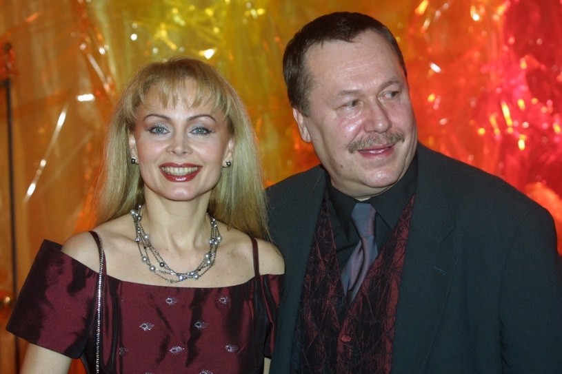 Izabela Trojanowska i Andrzej Mogielnicki w 2001 r. /Studio69 /Agencja FORUM