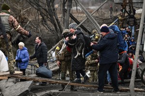 Izium. Rosjanie zbombardowali miasto podczas ewakuacji cywilów