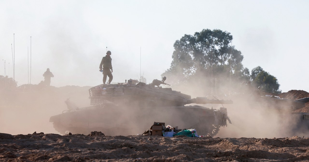 Izrael walczy o swoje istnienie? Możliwe, że będą toczyć walki na 5 frontach /MENAHEM KAHANA /AFP
